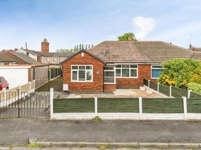 Bungalow for sale in Wigan, Greater Manchester
