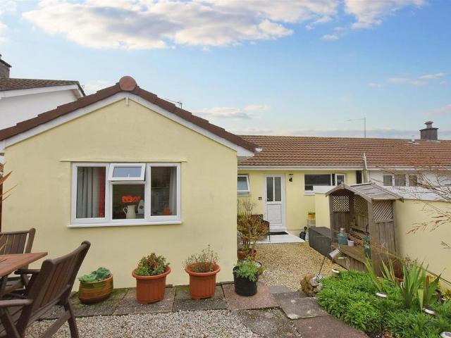 Bungalow for sale in Lanner, Cornwall