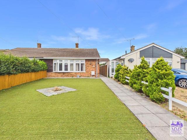 Bungalow for sale in Isle of Grain, Grain