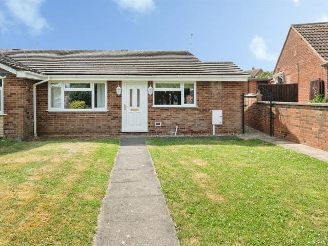 Bungalow for sale in Deanshanger