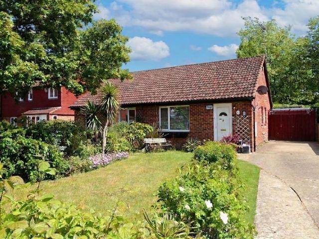 Bungalow for sale in Bridgefield, Kent