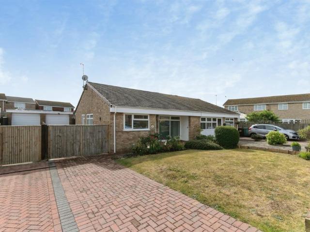 Bungalow for sale in St Anthony's Hill, Eastbourne