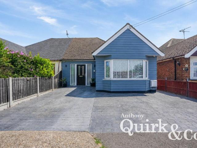 Bungalow for sale in Leigh Beck, Essex