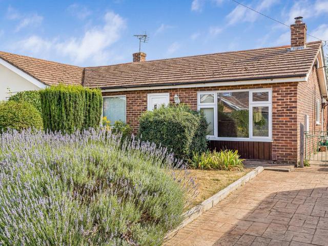 Bungalow for sale in Berrick Salome, Oxfordshire