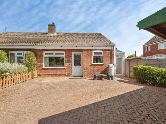 Bungalow for sale in Reepham, Crostwick