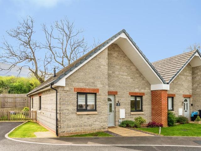 Bungalow for sale in Kingsdown, Swindon