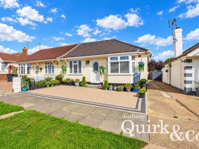 Bungalow for sale in Vange, Essex