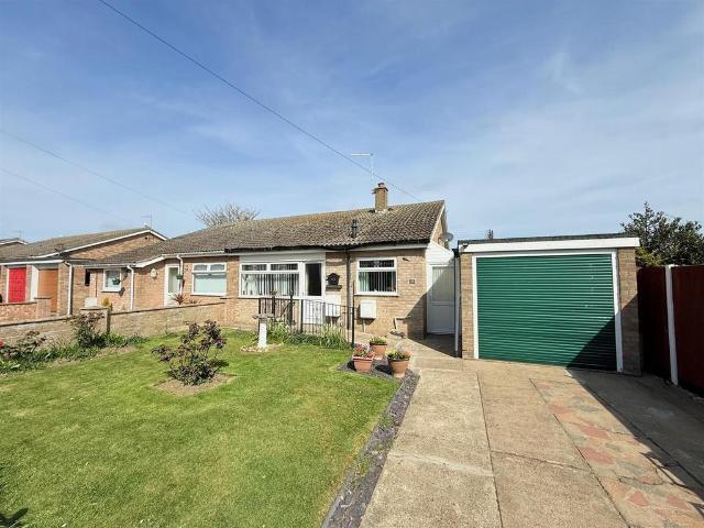 Bungalow for sale in Stokesby, Norfolk