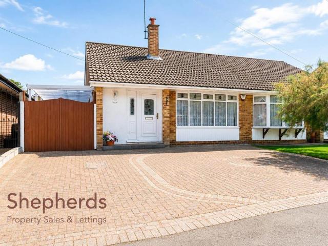 Bungalow for sale in Churchgate, Broxbourne