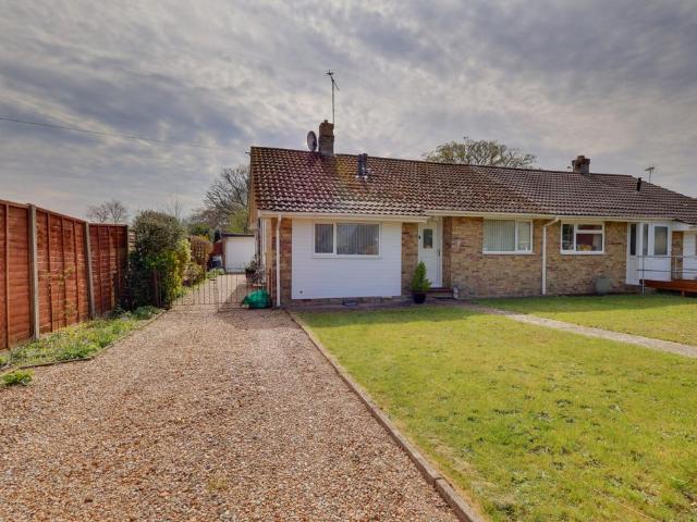 Bungalow for sale in Denmead, Hampshire