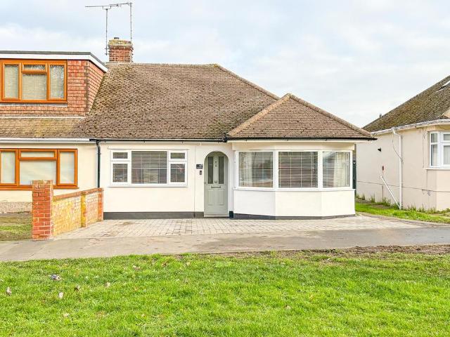 Bungalow for sale in Barling, Essex