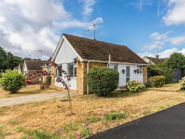 Bungalow for sale in Middleton Cheney, Northamptonshire