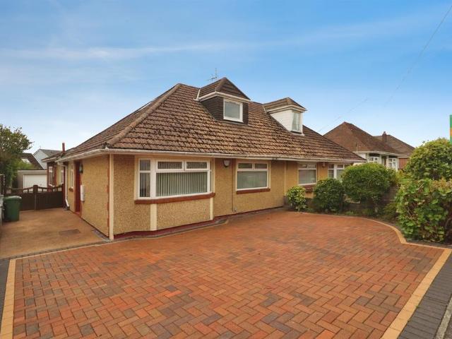 Bungalow for sale in Hawthorn, Wales