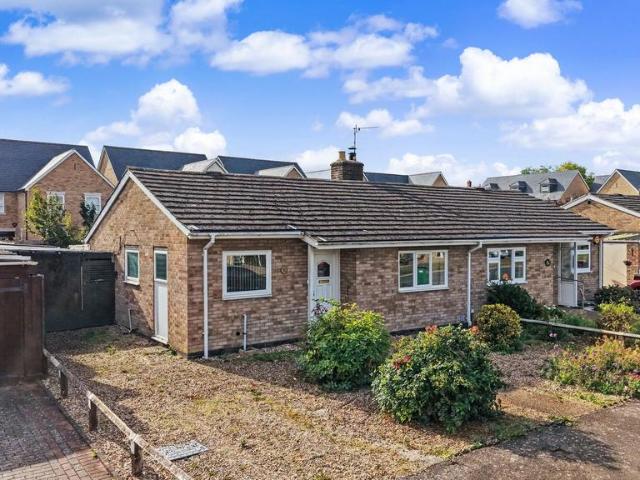 Bungalow for sale in Arrington, Cambridgeshire