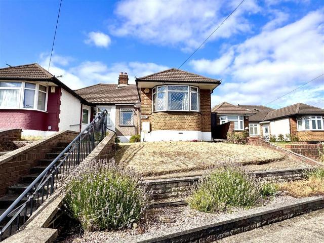 Bungalow for sale in Upper Belvedere, Greater London
