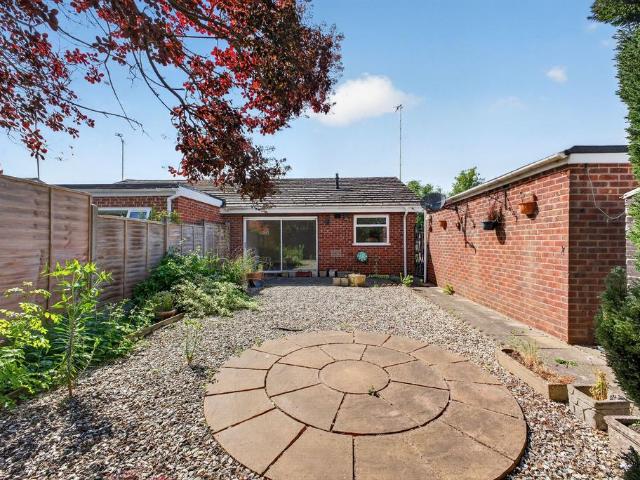 Bungalow for sale in Crookhill, Worcestershire