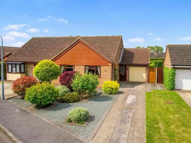 Bungalow for sale in Redenhall with Harleston, Burgh St Peter