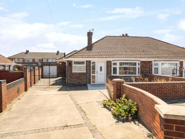 Bungalow for sale in Weelsby, Cleethorpes