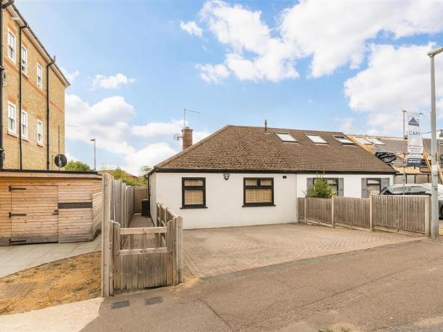 Bungalow for sale in Epping, Essex