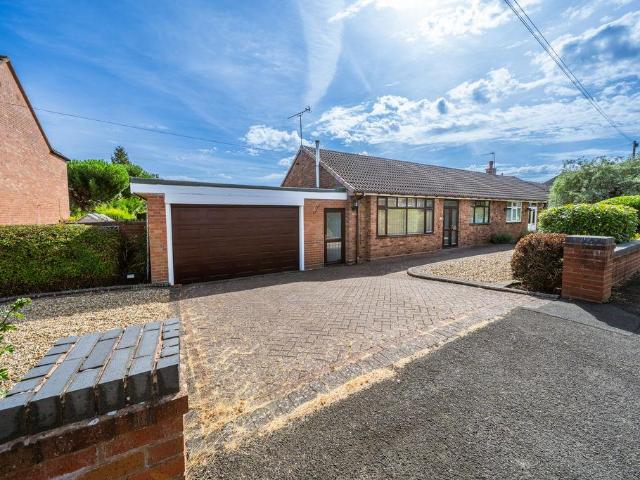 Bungalow for sale in Kingswinford, West Midlands