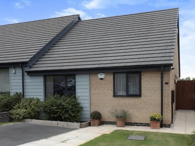 Bungalow for sale in Edlington, South Yorkshire