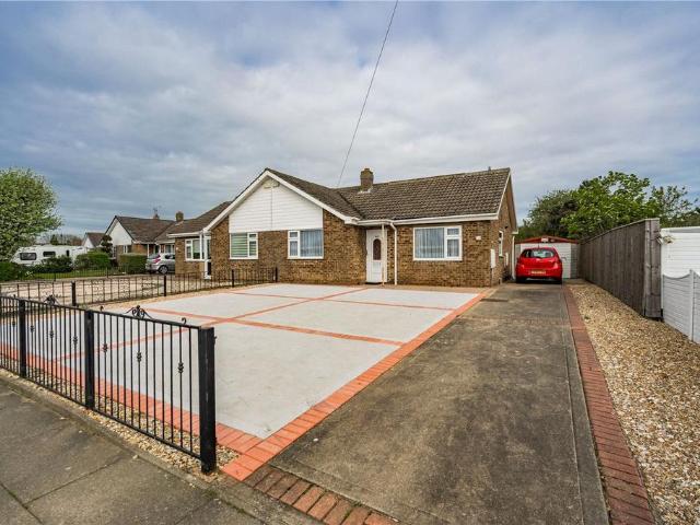Bungalow for sale in Wybers Wood, North East Lincolnshire