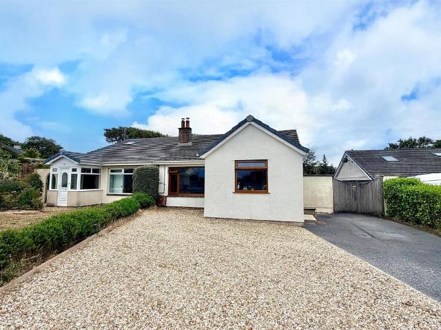 Bungalow for sale in Strode, Devon