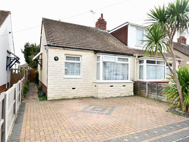 Bungalow for sale in Bridgemary, Gosport