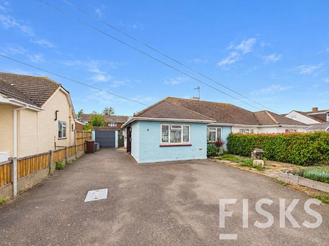 Bungalow for sale in Winter Gardens, Essex