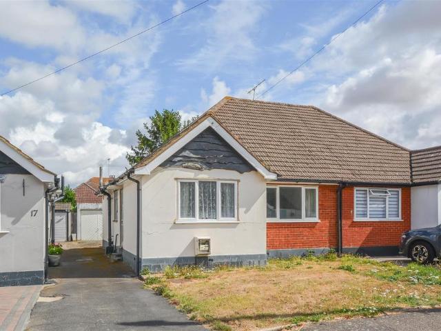Bungalow for sale in Navestock Side, Essex