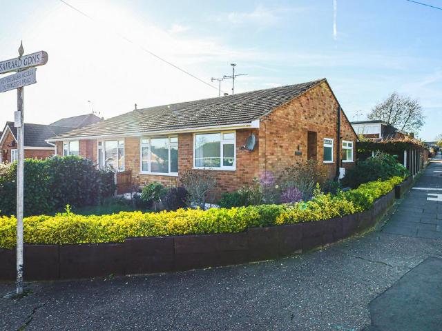 Bungalow for sale in Alton Barnes, Essex