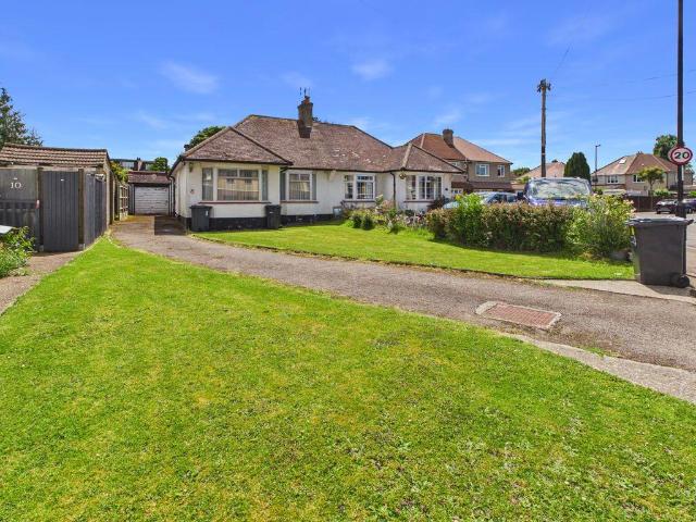Bungalow for sale in London Borough of Croydon, Sanderstead