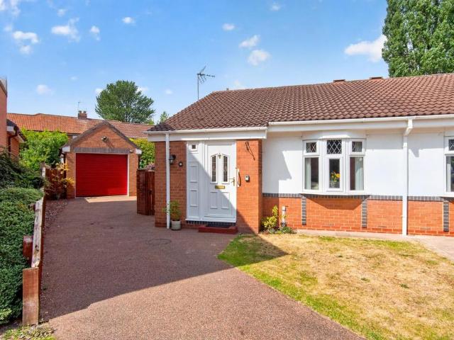 Bungalow for sale in High Field, York