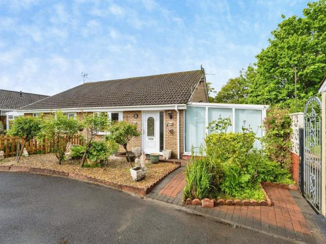Bungalow for sale in Nangreaves, Wales