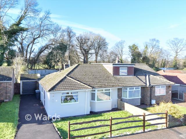 Bungalow for sale in The Butts, Kent