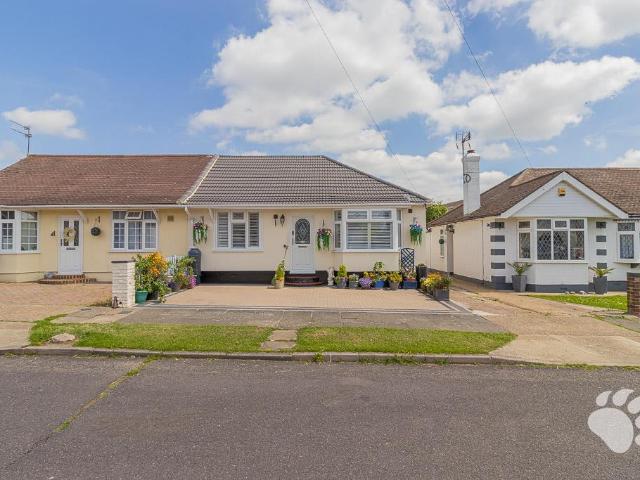 Bungalow for sale in Vange, Essex