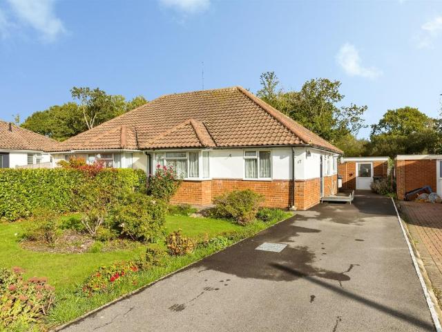 Bungalow for sale in World's End, Mid Sussex