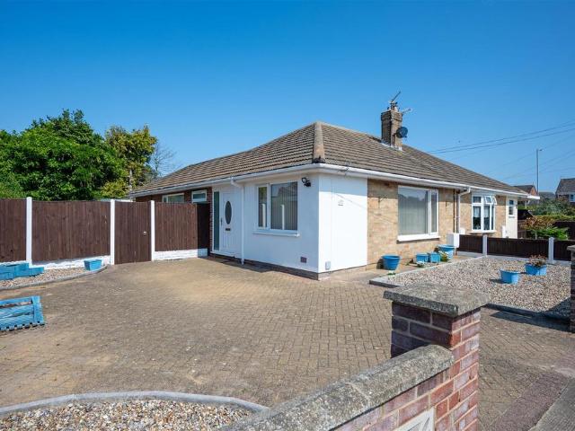 Bungalow for sale in Stokesby, Norfolk