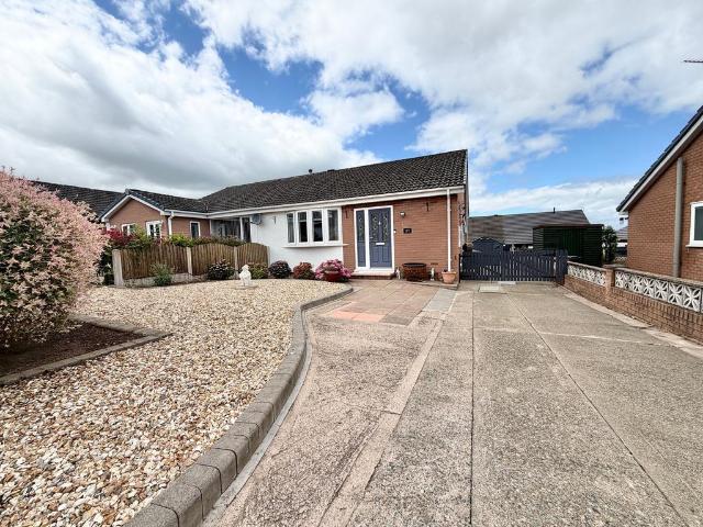 Bungalow for sale in Sandsfield Park