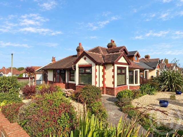 Bungalow for sale in Knowle, Bispham