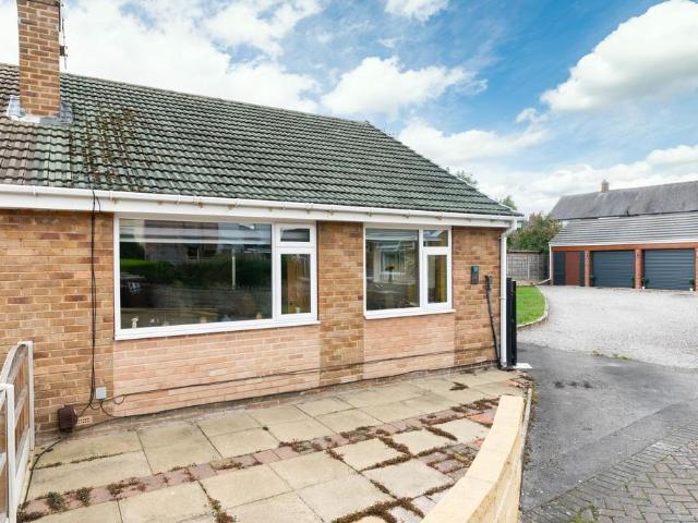 Bungalow for sale in Belle Isle, West Yorkshire