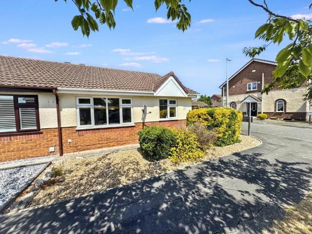 Bungalow for sale in Towyn, Wales