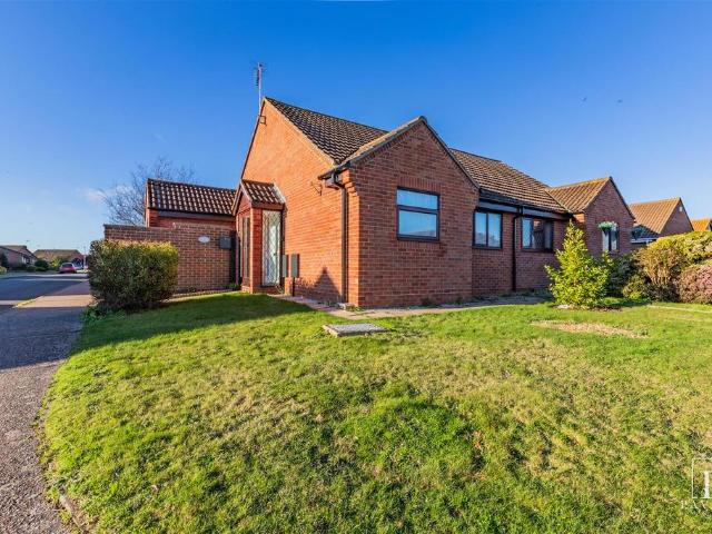Bungalow for sale in Frinton and Walton, Dale Hill
