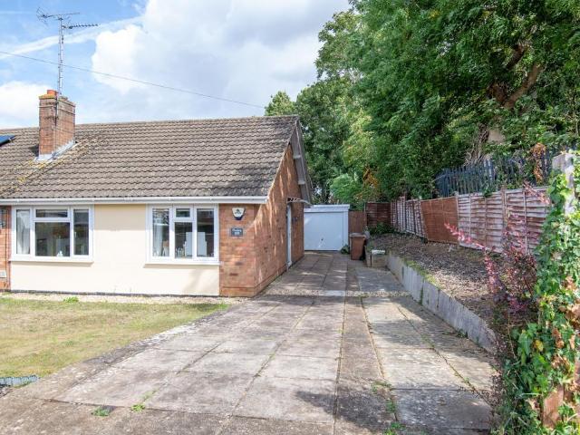 Bungalow for sale in Burrow's Bush, Wellingborough