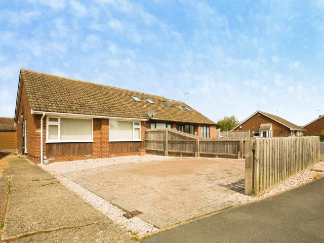 Bungalow for sale in Arrington, Cambridgeshire
