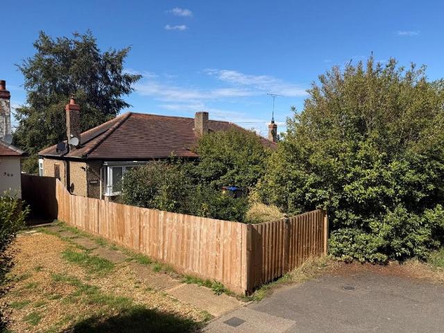 Bungalow for sale in Spring Park, Kingsthorpe