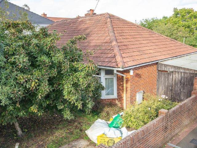 Bungalow for sale in Brokenford, New Forest