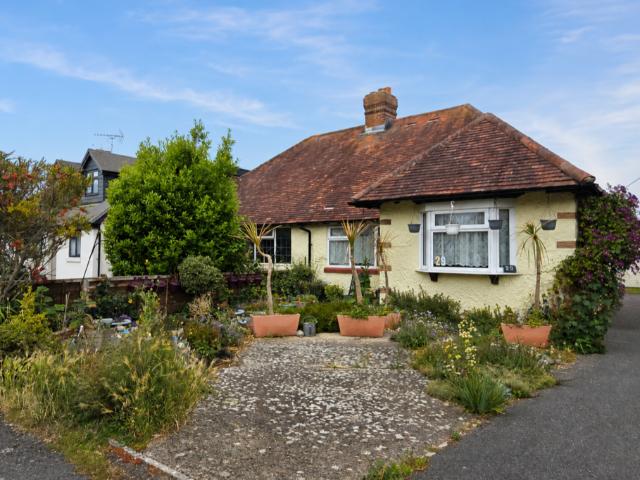 Bungalow for sale in Fareham, Hampshire