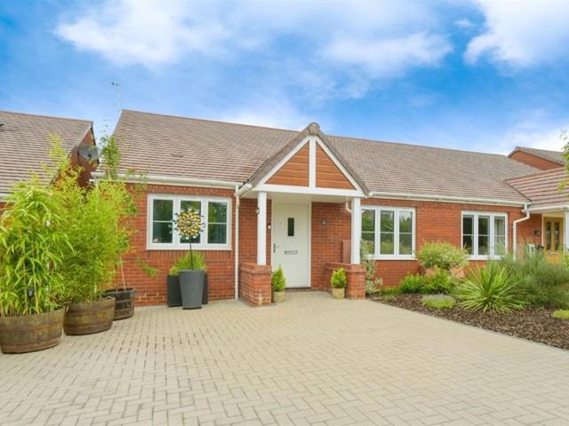 Bungalow for sale in Dromore, Oxfordshire