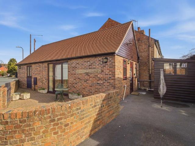 Bungalow for sale in Forthampton, Worcestershire